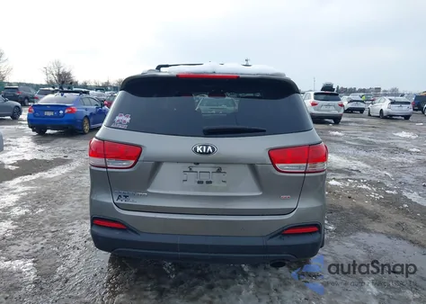 2016 Kia Sorento 2.4L Lx z USA, uszkodzony, nr VIN 5XYPGDA39GG013618